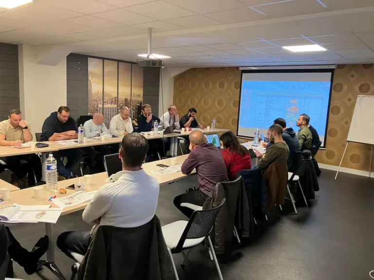 Réunion carte au siège du groupe Scaleta Evolution